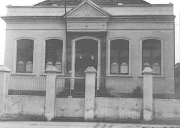 Em comemoração aos 71 anos de fundação vamos conhecer um pouco mais da História da Grande Loja do Paraná. Em janeiro de 1941, foram fundadas em Curitiba três Lojas, Regeneração,...